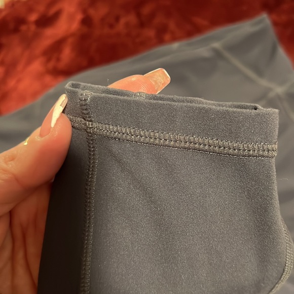 PRANA Grey Leggings with pockets Size Large - Picture 8 of 8